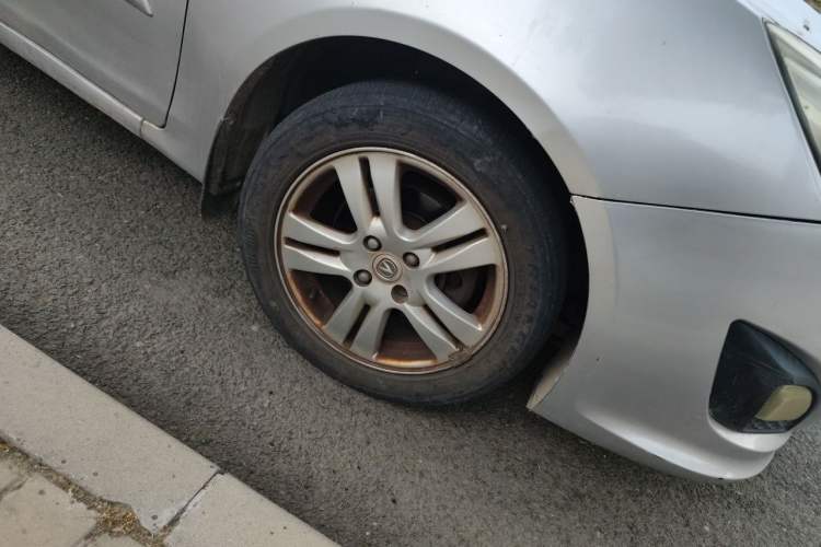 Used CHANGAN Alsvin V5 2012 1.5L Automatic Dream Edition Right Front Wheel Hub