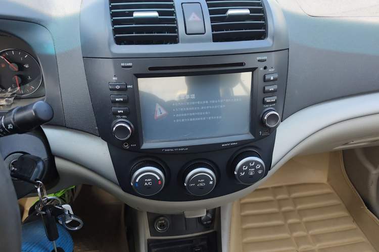 Used CHANGAN Alsvin V5 2012 1.5L Manual Dream Edition Audio And AC Panel