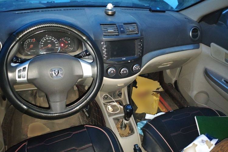 Used CHANGAN Alsvin V5 2012 1.5L Manual Dream Edition Center Console
