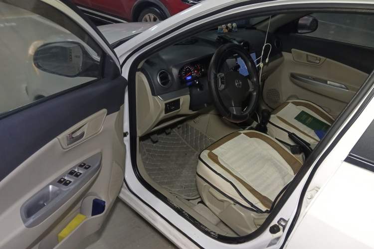 Used CHANGAN Alsvin V5 2012 1.5L Manual Dream Edition Driver Seat