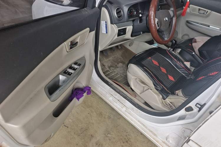 Used CHANGAN Alsvin V5 2012 1.5L Manual Dream Edition Driver Seat