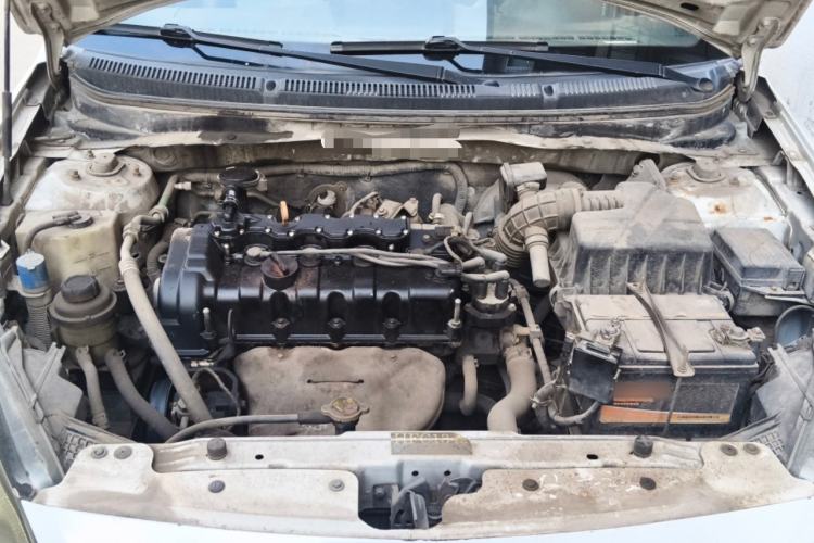 Used CHANGAN Alsvin V5 2012 1.5L Manual Dream Edition Engine Bay