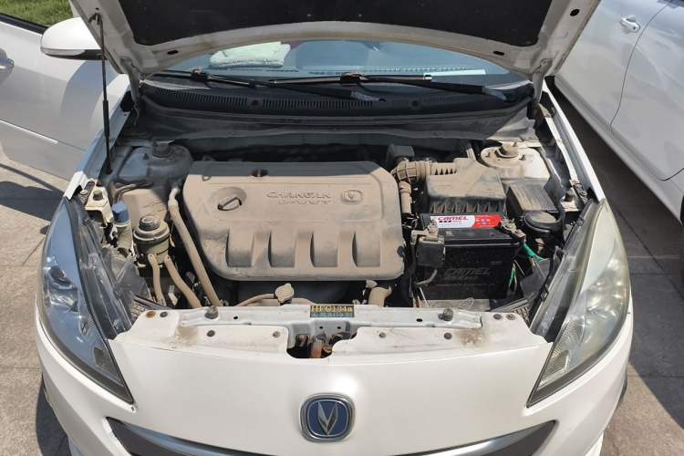 Used CHANGAN Alsvin V5 2012 1.5L Manual Sport Version China IV Standard Engine Bay