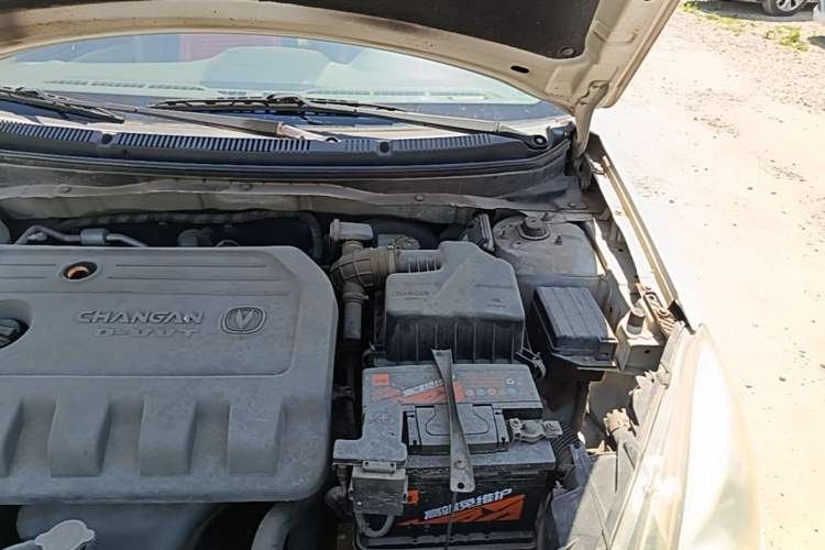 Used CHANGAN Alsvin V5 2012 1.5L Manual Dream Edition Engine Bay Left
