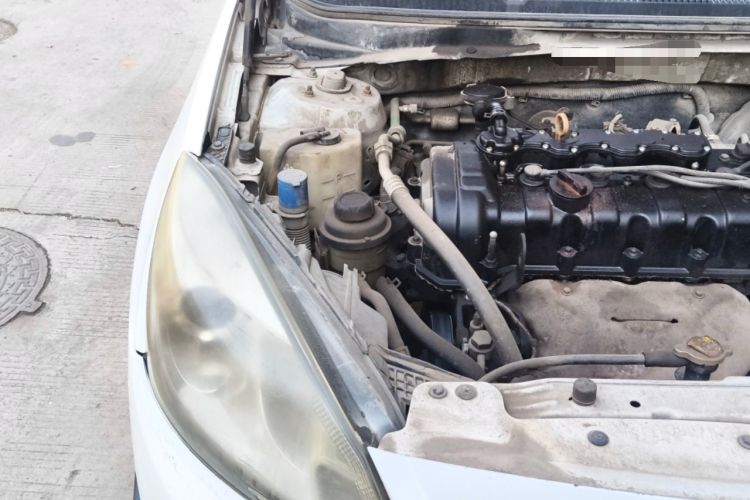 Used CHANGAN Alsvin V5 2012 1.5L Manual Dream Edition Engine Bay Right