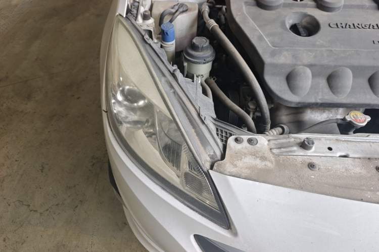 Used CHANGAN Alsvin V5 2012 1.5L Manual Dream Edition Engine Bay Right