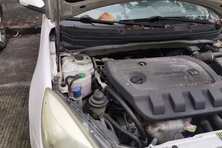 Used CHANGAN Alsvin V5 2012 1.5L Manual Dream Edition Engine Bay Right