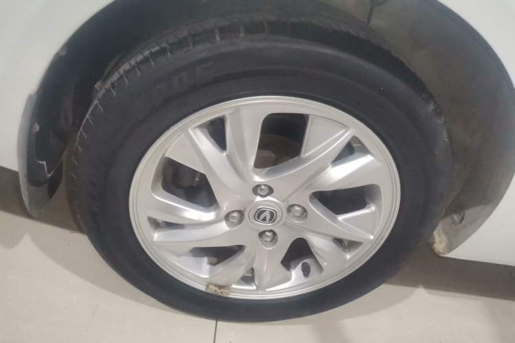 Used CHANGAN Alsvin V5 2012 1.5L Manual Sport Version China IV Standard Exterior 5