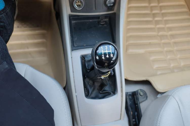 Used CHANGAN Alsvin V5 2012 1.5L Manual Dream Edition Gear Lever