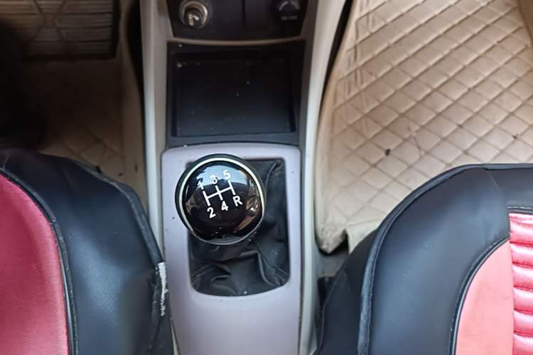 Used CHANGAN Alsvin V5 2012 1.5L Manual Dream Edition Gear Lever
