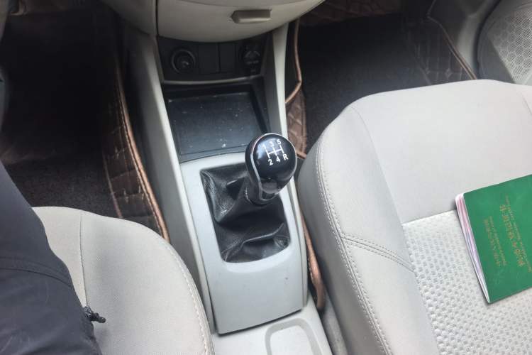 Used CHANGAN Alsvin V5 2012 1.5L Manual Dream Edition Gear Lever