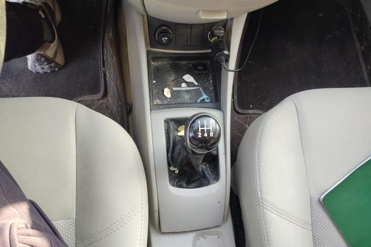 Used CHANGAN Alsvin V5 2012 1.5L Manual Dream Edition Gear Lever