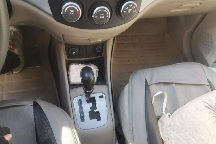 Used CHANGAN Alsvin V5 2012 1.5L Automatic Dream Edition Gear Lever