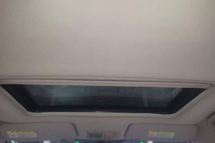 Used CHANGAN Alsvin V5 2012 1.5L Manual Sport Version China IV Standard Headliner