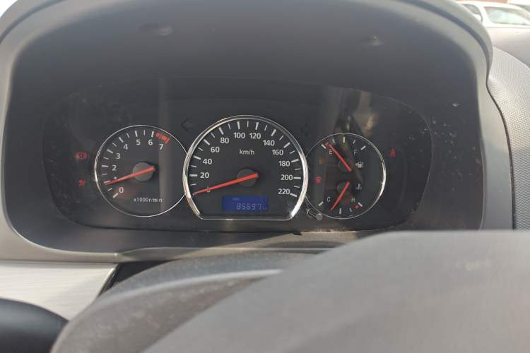Used CHANGAN Alsvin V5 2012 1.5L Manual Sport Version China IV Standard Instrument Cluster