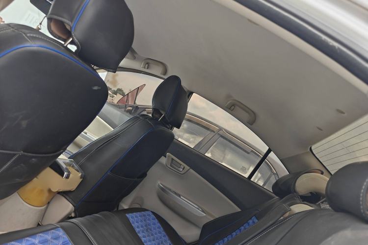 Used CHANGAN Alsvin V5 2012 1.5L Manual Dream Edition Interior 6