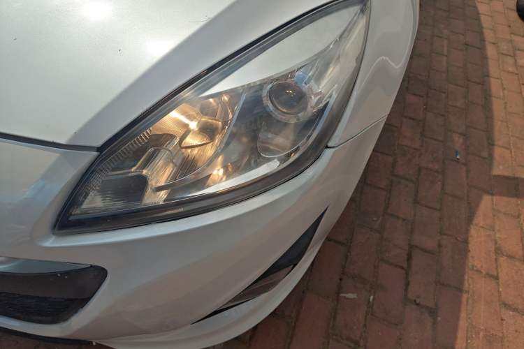 Used CHANGAN Alsvin V5 2012 1.5L Manual Sport Version China IV Standard Left Front Headlight