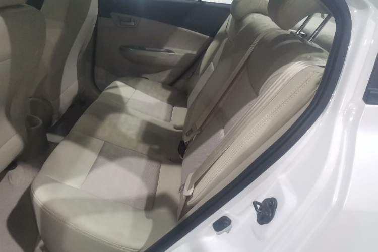 Used CHANGAN Alsvin V5 2012 1.5L Manual Sport Version China IV Standard Left Rear Seat