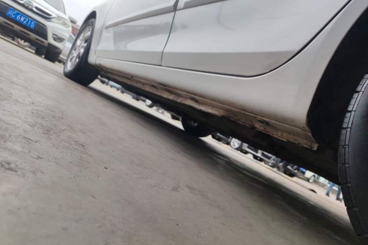 Used CHANGAN Alsvin V5 2012 1.5L Manual Sport Version China IV Standard Left Side Sill
