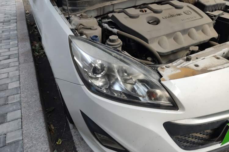 Used CHANGAN Alsvin V5 2012 1.5L Manual Dream Edition Right Front Headlight