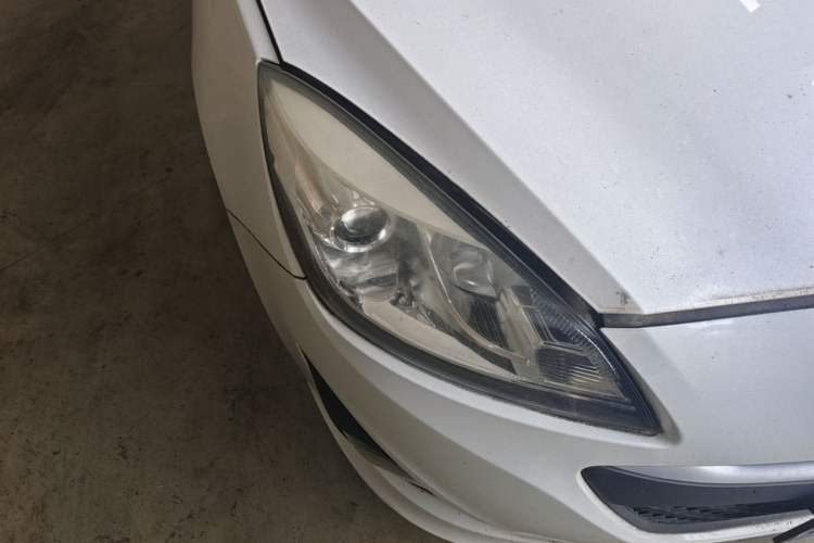 Used CHANGAN Alsvin V5 2012 1.5L Manual Dream Edition Right Front Headlight