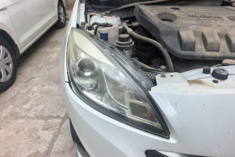 Used CHANGAN Alsvin V5 2012 1.5L Manual Dream Edition Right Front Headlight