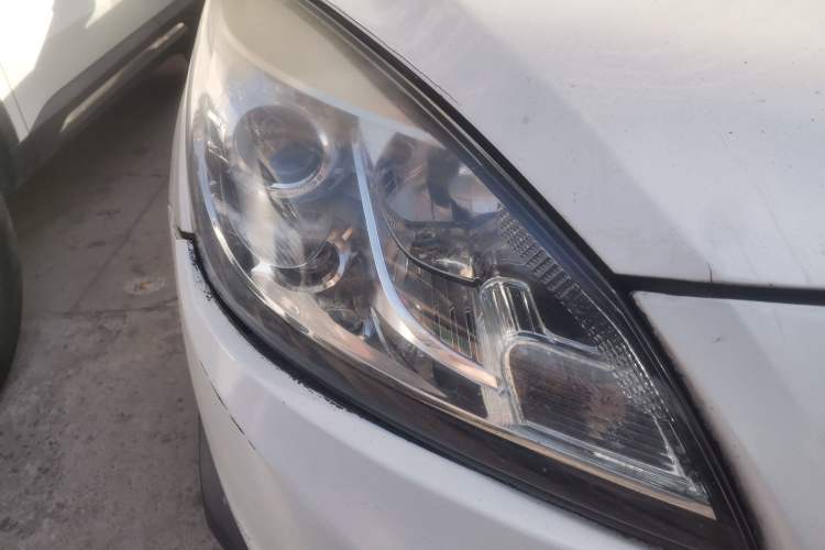 Used CHANGAN Alsvin V5 2012 1.5L Automatic Dream Edition Right Front Headlight