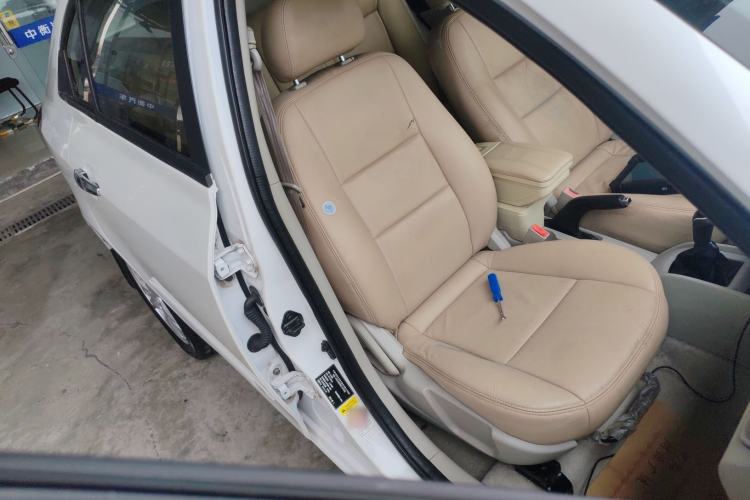 Used CHANGAN Alsvin V5 2012 1.5L Manual Sport Version China IV Standard Right Front Seat