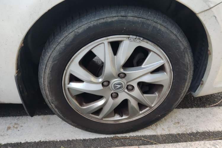 Used CHANGAN Alsvin V5 2012 1.5L Manual Dream Edition Right Front Wheel Hub