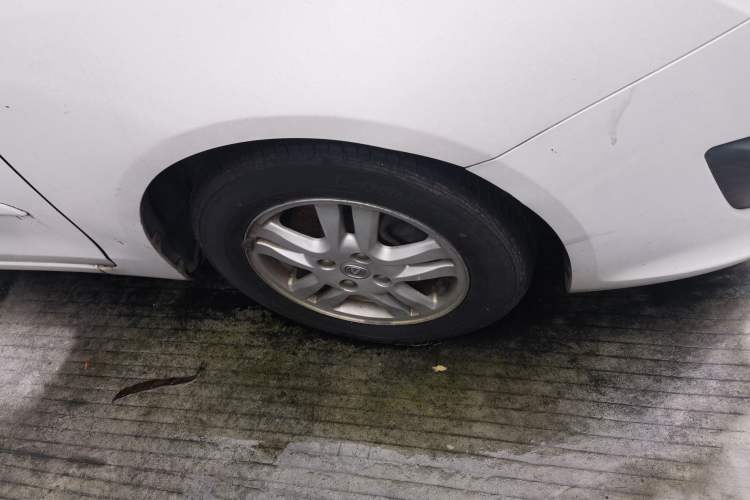 Used CHANGAN Alsvin V5 2012 1.5L Manual Dream Edition Right Front Wheel Hub