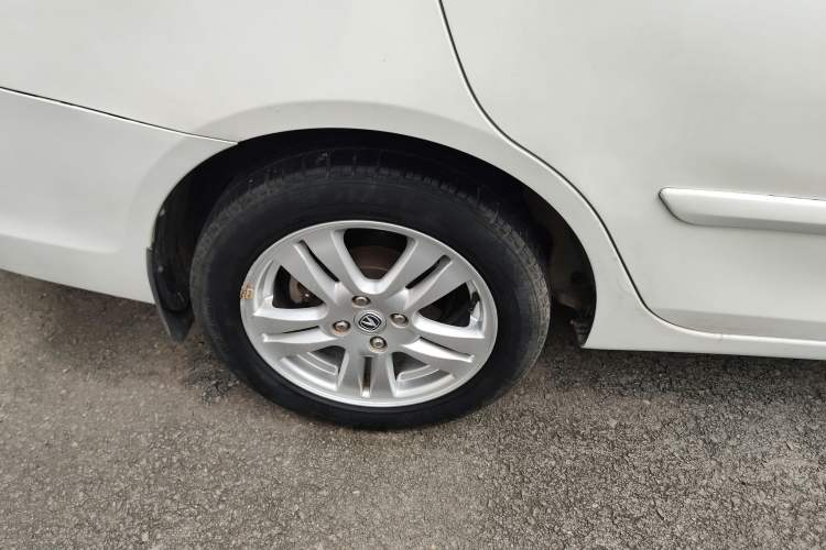 Used CHANGAN Alsvin V5 2012 1.5L Manual Dream Edition Right Rear Wheel Hub