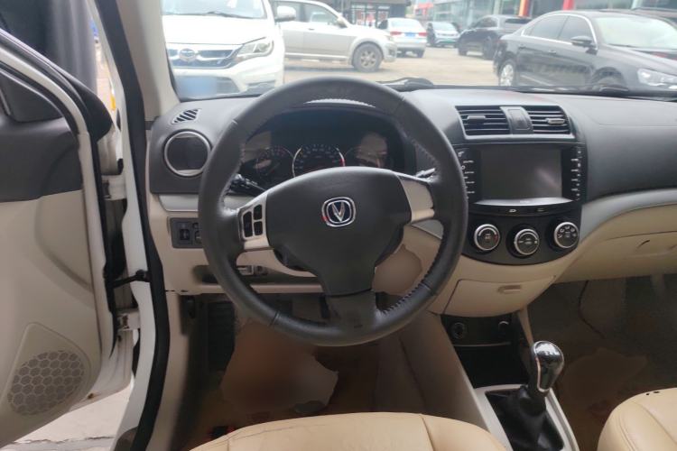 Used CHANGAN Alsvin V5 2012 1.5L Manual Sport Version China IV Standard Steering Wheel