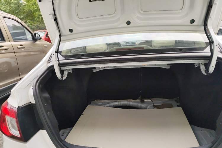 Used CHANGAN Alsvin V5 2012 1.5L Manual Dream Edition Trunk