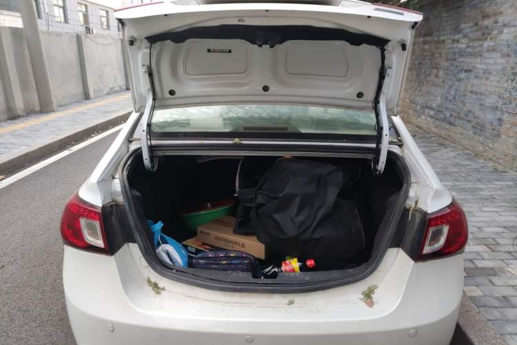 Used CHANGAN Alsvin V5 2012 1.5L Manual Dream Edition Trunk