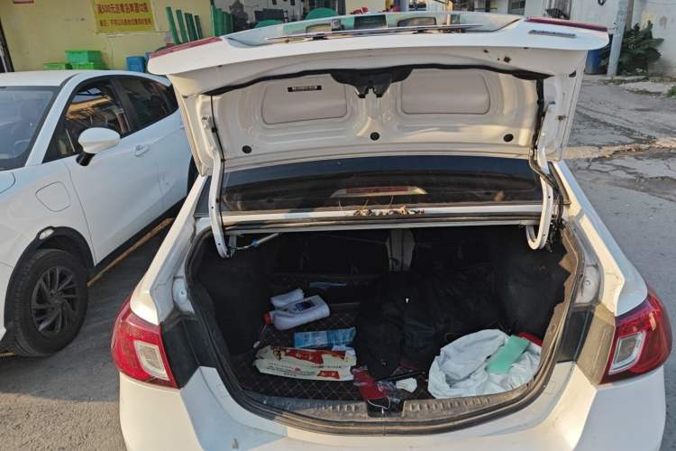 Used CHANGAN Alsvin V5 2012 1.5L Manual Dream Edition Trunk