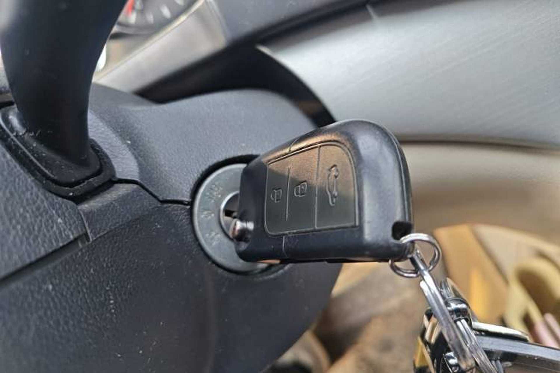 Used CHANGAN Alsvin V5 2012 1.5L Manual Sport Version China IV Standard Vehicle Key