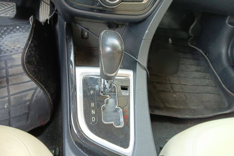 Used CHANGAN Alsvin V7 2016 1.6L Automatic Enjoyment Model China V Standard Gear Lever