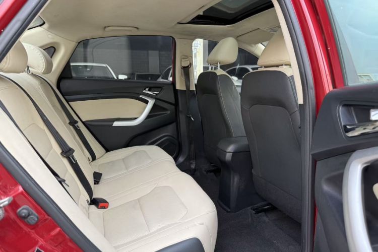 Used CHANGAN Alsvin V7 2016 1.6L Automatic Enjoyment Model China V Standard Interior 2