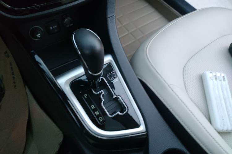 Used CHANGAN Alsvin V7 2015 1.6L Automatic Fun Model China V Standard Gear Lever