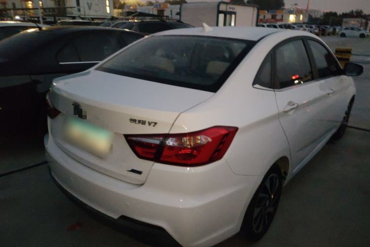 Used CHANGAN Alsvin V7 2015 1.6L Automatic Fun Model China V Standard Rear Right 45 Deg