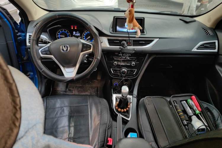 Used CHANGAN Alsvin V7 2015 1.6L Manual Enjoyment Model China IV Standard Center Console