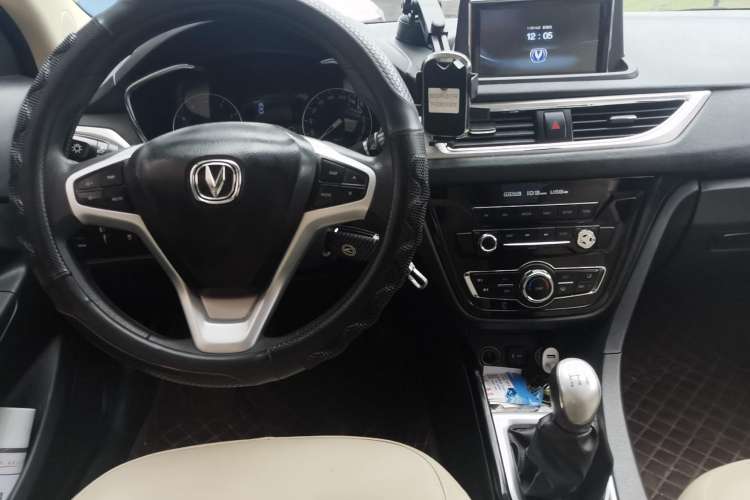 Used CHANGAN Alsvin V7 2015 1.6L Manual Enjoyment Model China IV Standard Center Console