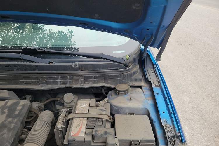 Used CHANGAN Alsvin V7 2015 1.6L Manual Enjoyment Model China IV Standard Engine Bay Left