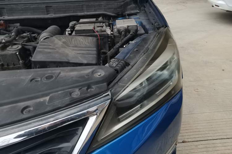 Used CHANGAN Alsvin V7 2015 1.6L Manual Enjoyment Model China IV Standard Engine Bay Left