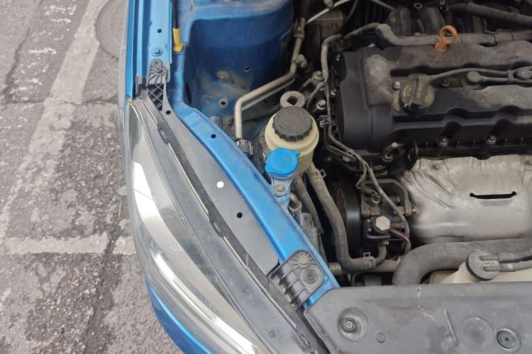 Used CHANGAN Alsvin V7 2015 1.6L Manual LeShang Edition China IV Engine Bay Right