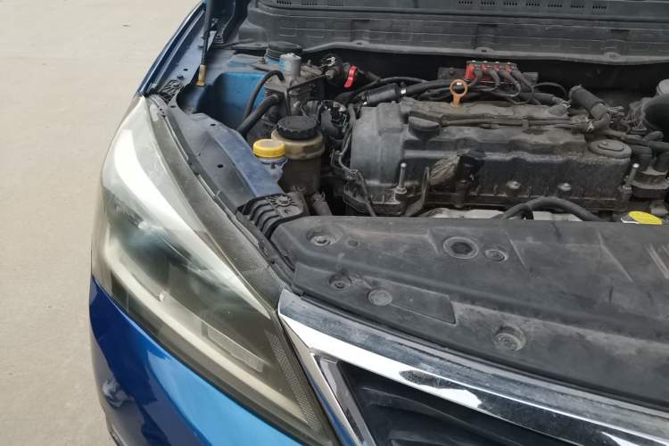 Used CHANGAN Alsvin V7 2015 1.6L Manual Enjoyment Model China IV Standard Engine Bay Right