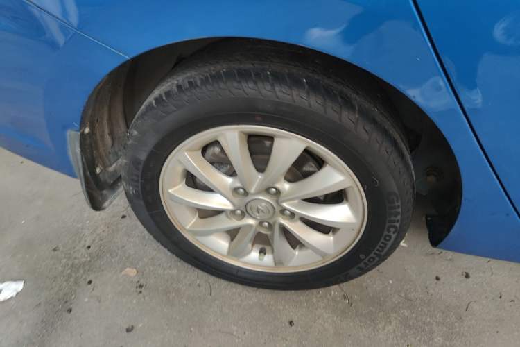 Used CHANGAN Alsvin V7 2015 1.6L Manual Lehuo Model China V Standard Exterior 3