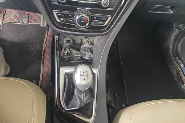 Used CHANGAN Alsvin V7 2015 1.6L Manual Enjoyment Model China IV Standard Gear Lever