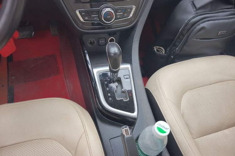 Used CHANGAN Alsvin V7 2015 1.6L Automatic Fun Model China IV Standard Gear Lever