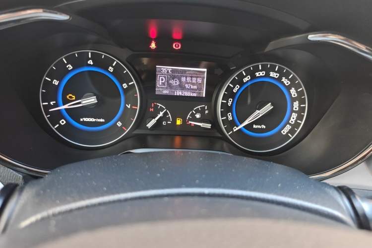 Used CHANGAN Alsvin V7 2015 1.6L Automatic Fun Model China IV Standard Odometer Close Up